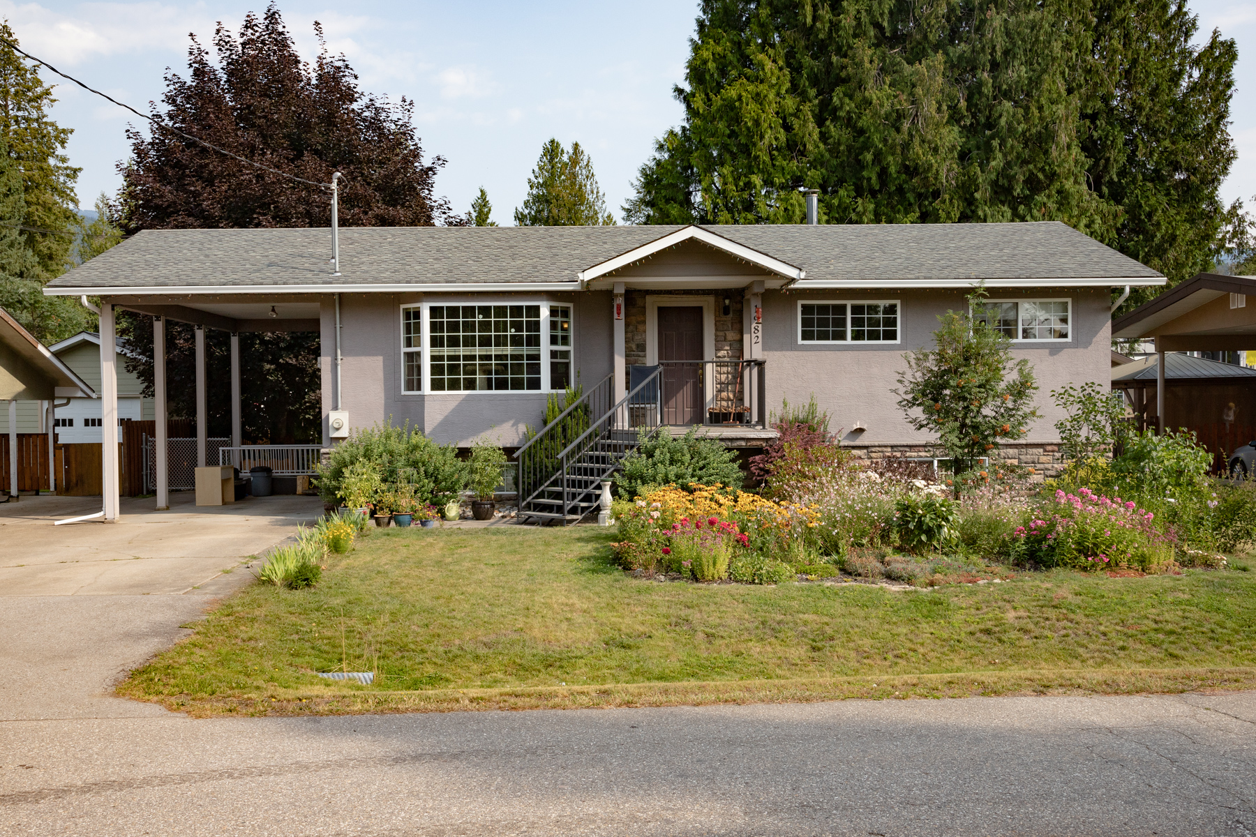 1982 Maddocks Road