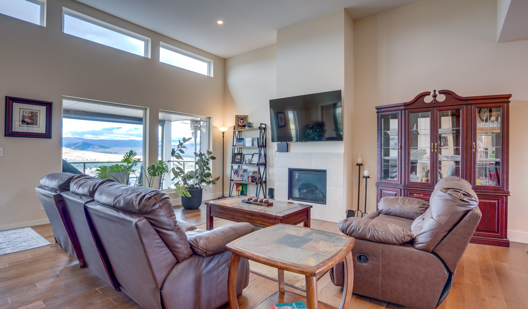 900 Mount Ida Drive - 24