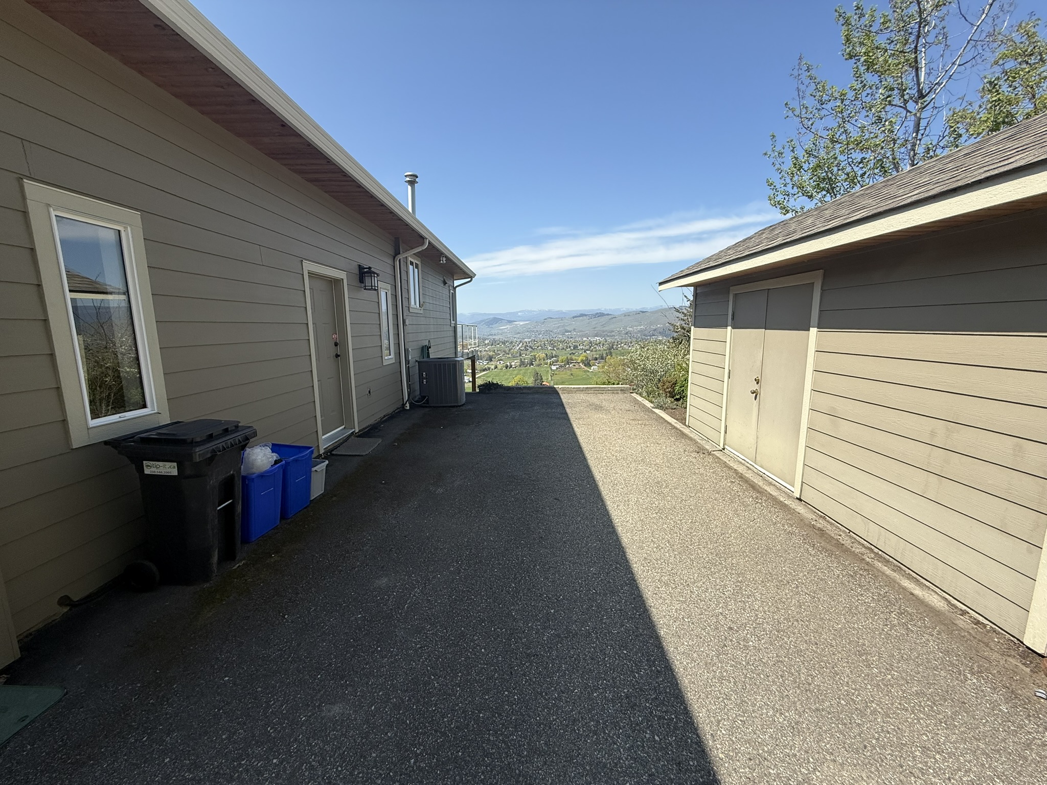 996 Galiano Road